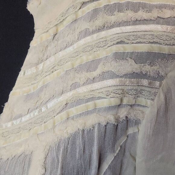 Vintage V-Neck Ruffle Front Clasp Closure Long Sleeve Blouse - Picture 3 of 6